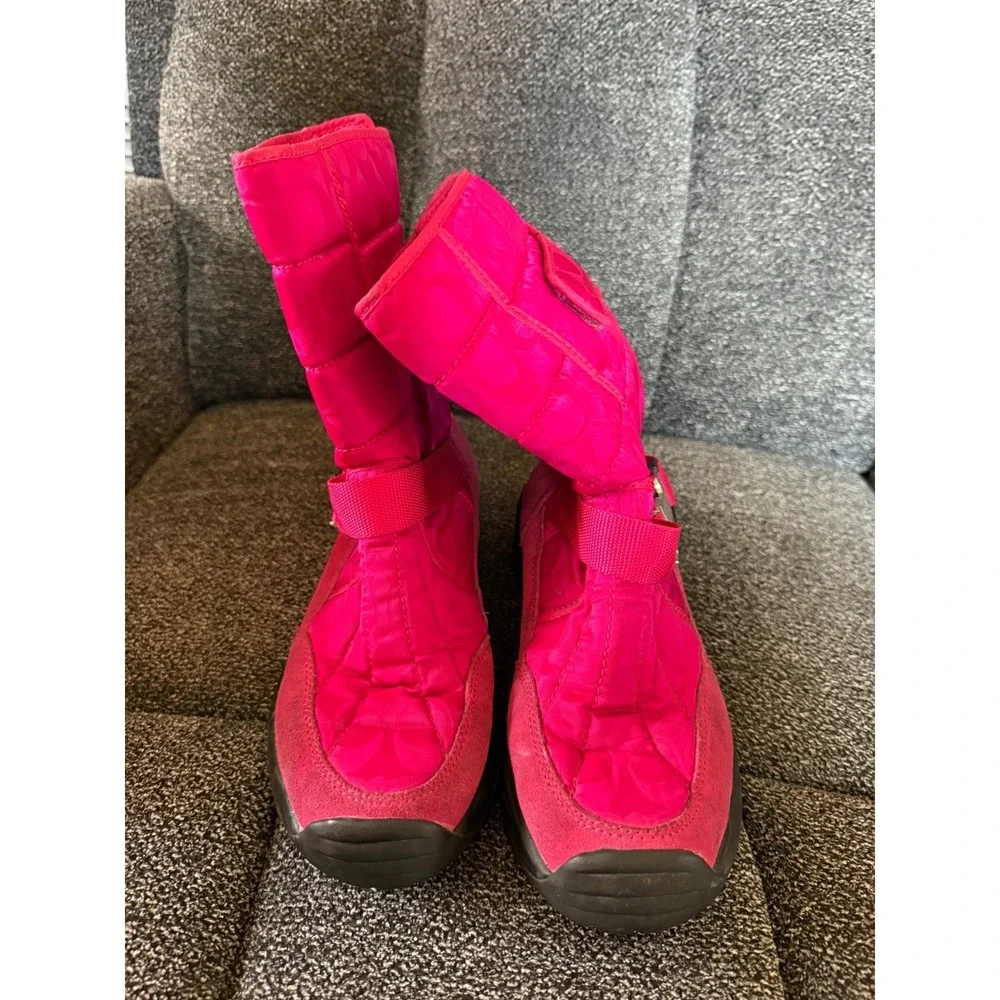 Coach Signature‎ Puffer Snow Boots Fuchsia Pink Women's Size 7.5B